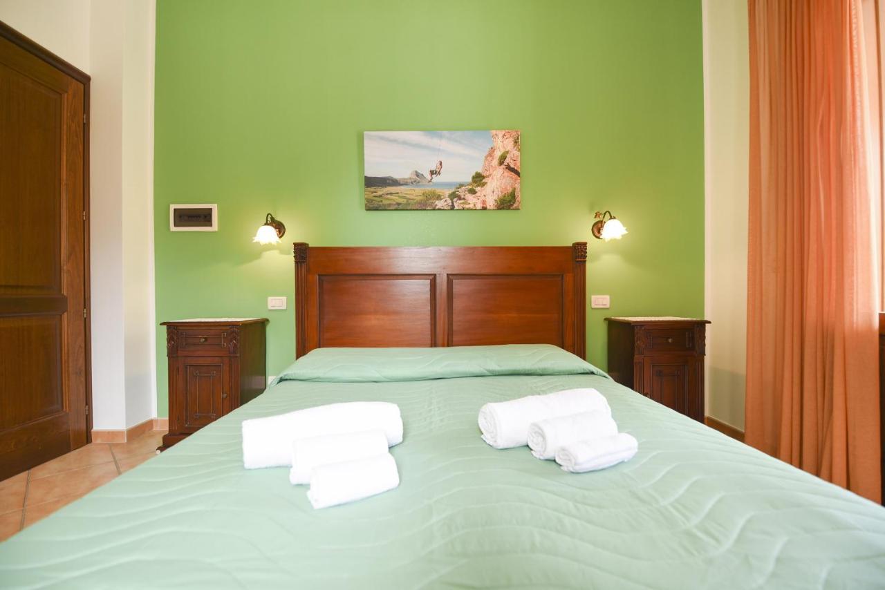 Bed and Breakfast Aurora Кастеллуццо Екстер'єр фото