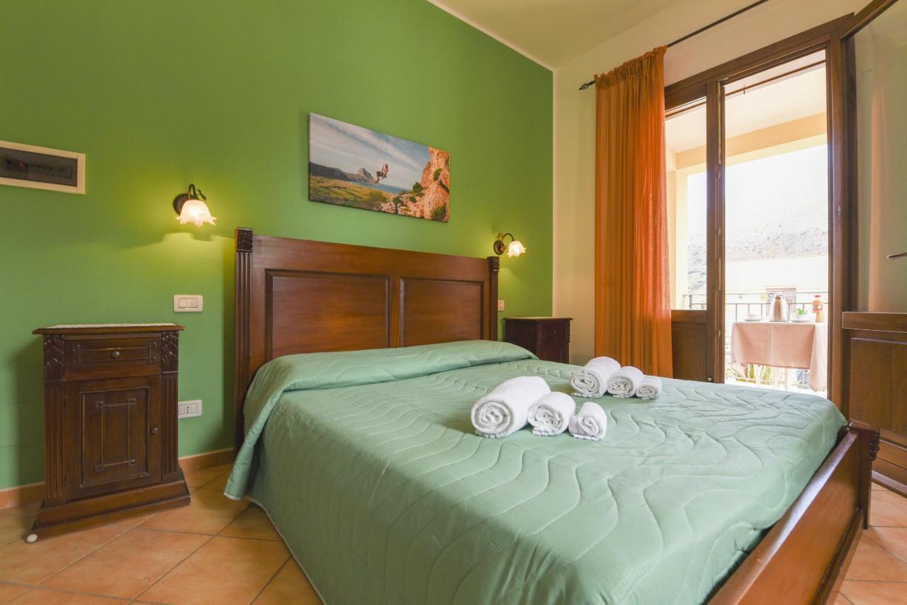 Bed and Breakfast Aurora Кастеллуццо Екстер'єр фото
