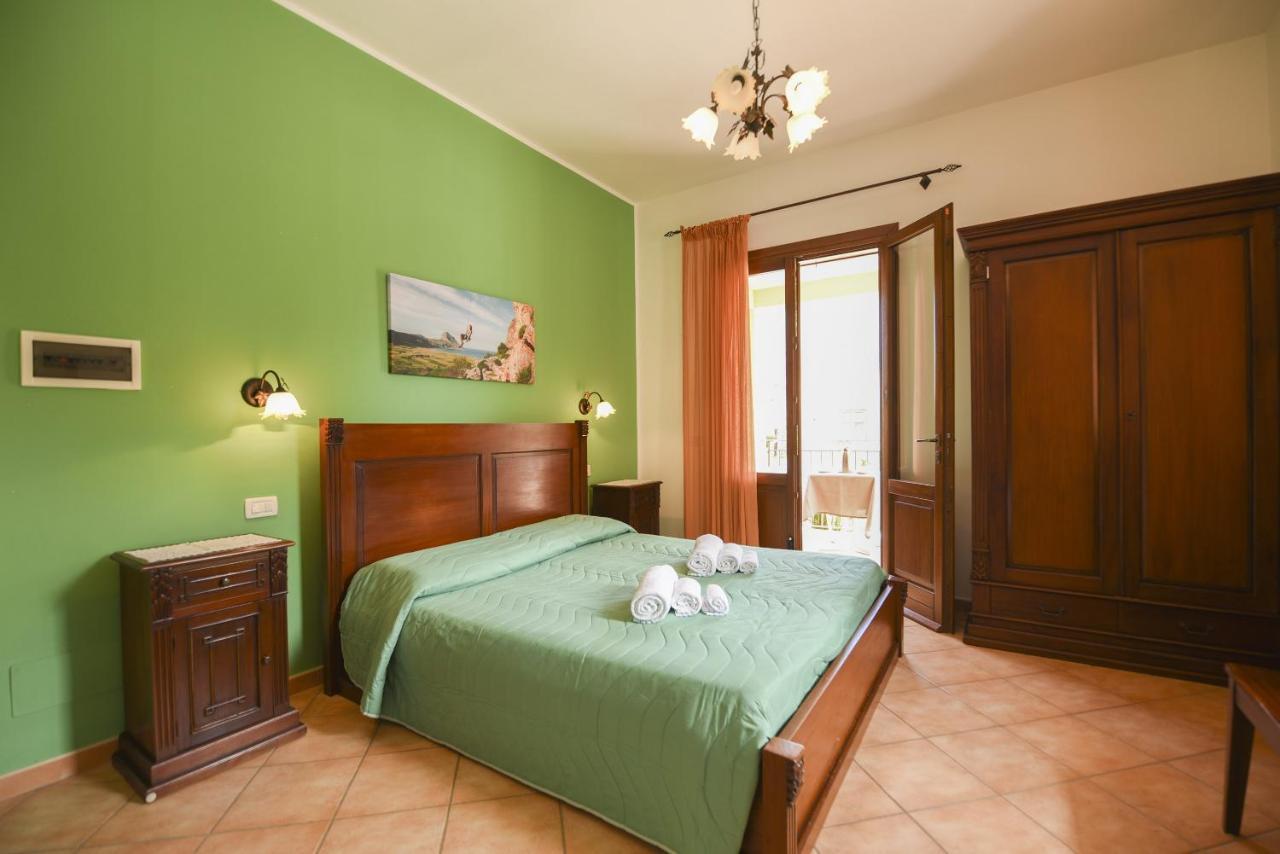 Bed and Breakfast Aurora Кастеллуццо Екстер'єр фото