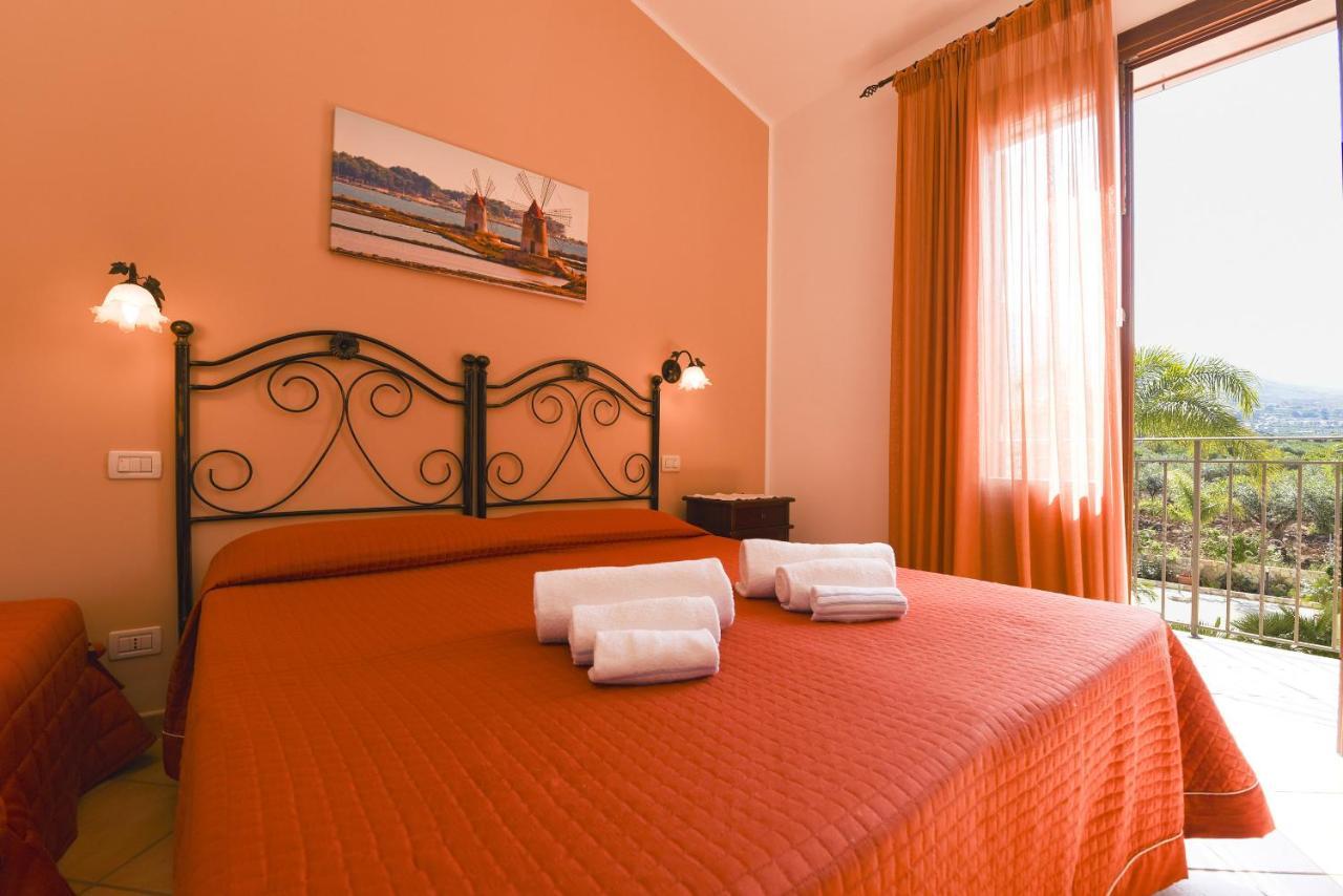 Bed and Breakfast Aurora Кастеллуццо Екстер'єр фото