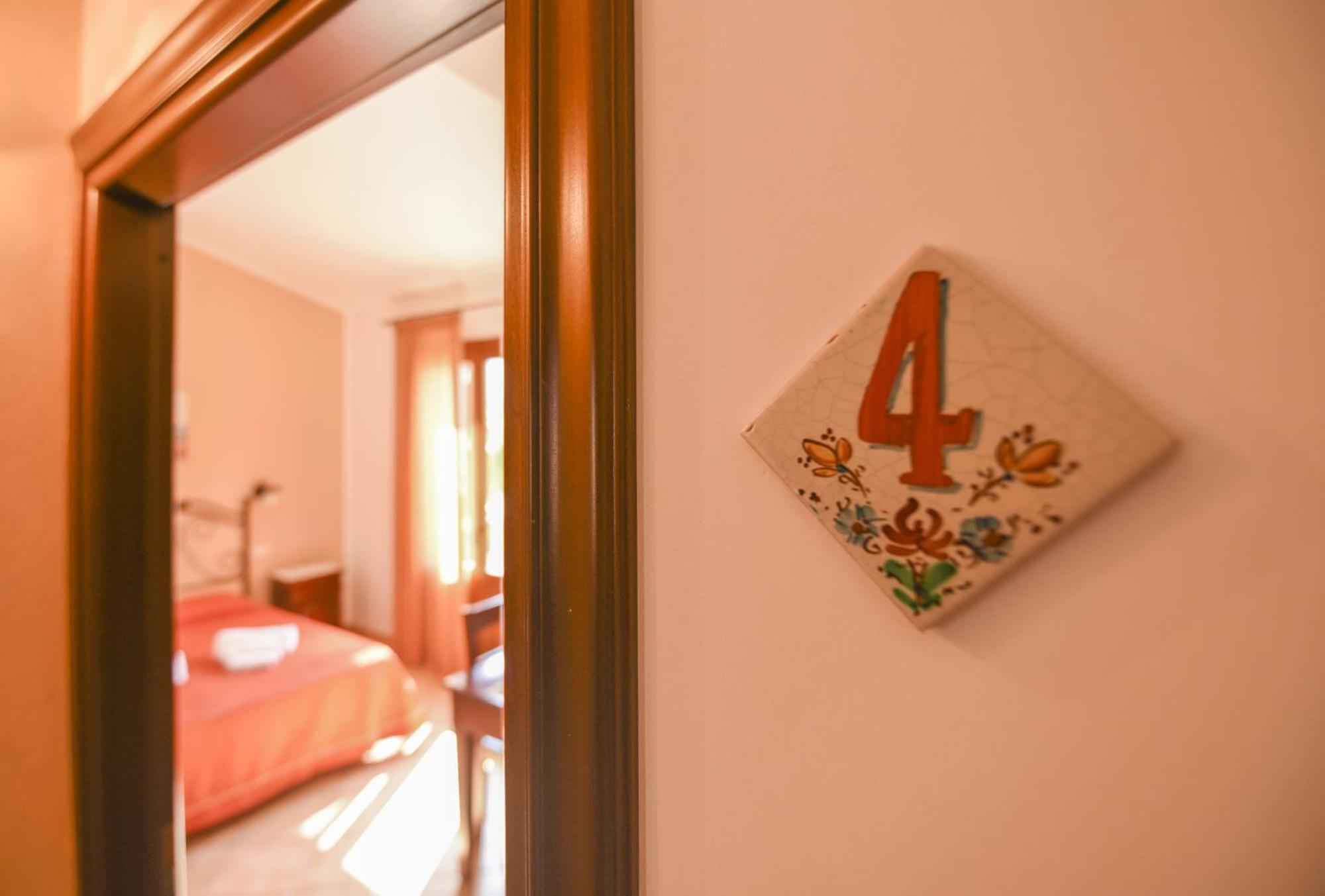 Bed and Breakfast Aurora Кастеллуццо Номер фото